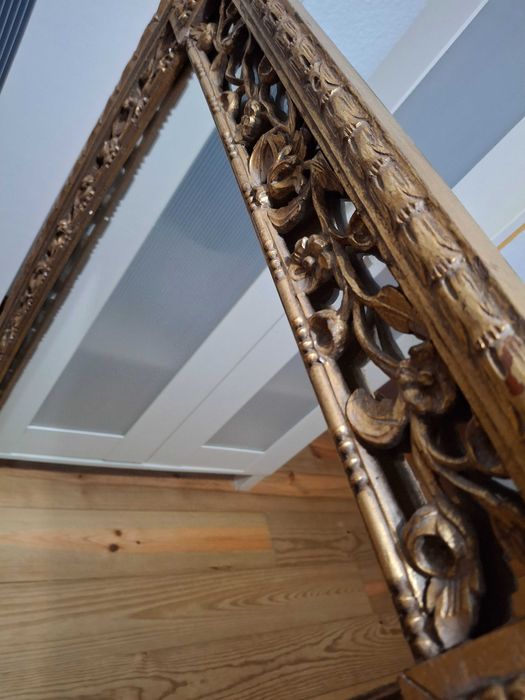 Espelho vintage em madeira dourada