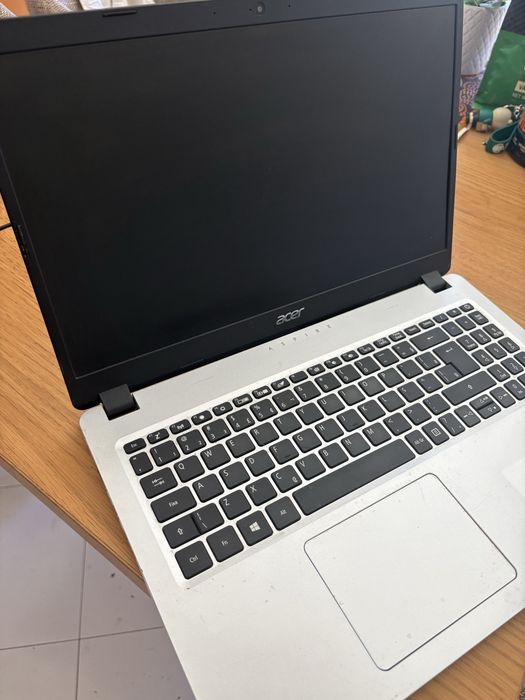 Notebook Acer para venda em bom estado.