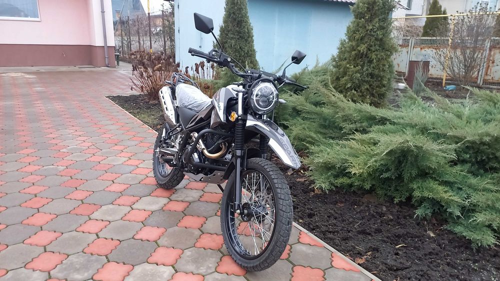 Продам новий мотоцикл SPARK SP250D-3 м-н" Мото-Рай", м.Синельникове.