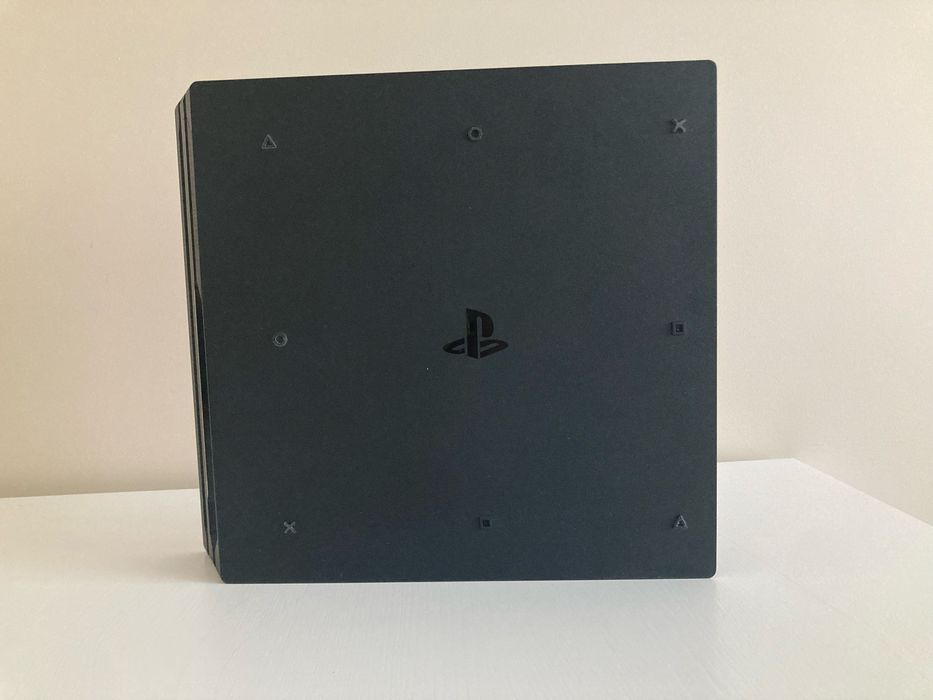 Playstation 4 PS4 PRO CUH-7116B