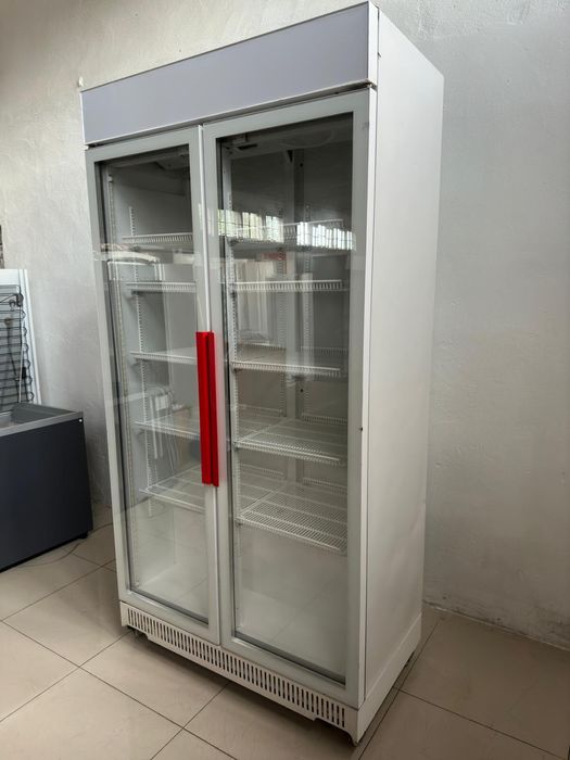 Witryna chlodziarka lodowka do napoi 800 l