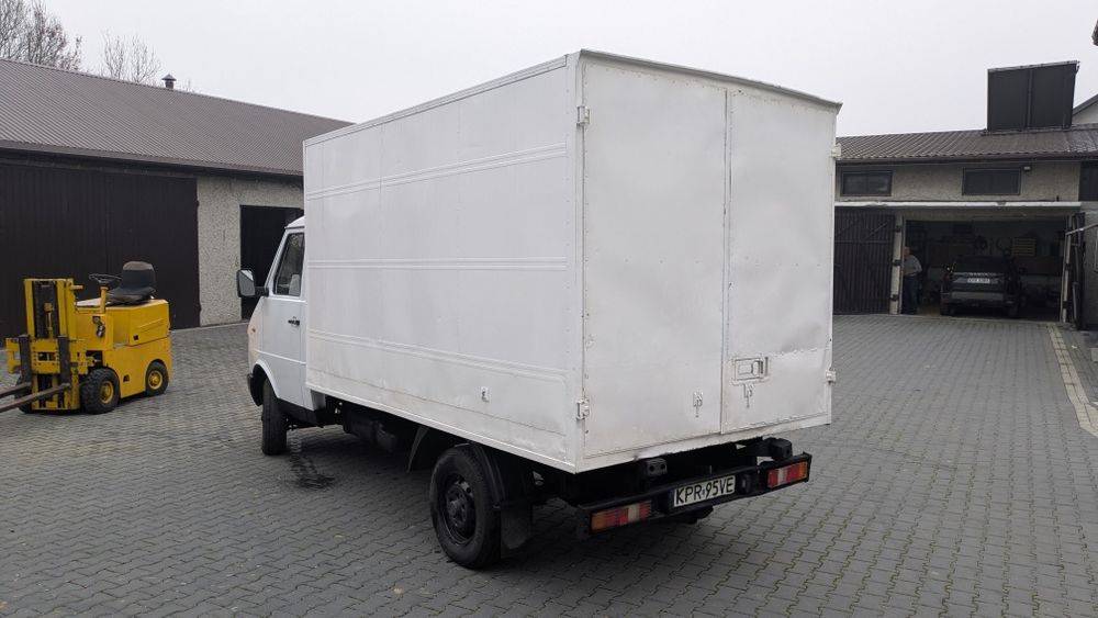 Lublin 3.5t skrzyniowy zabudowa ocieplona