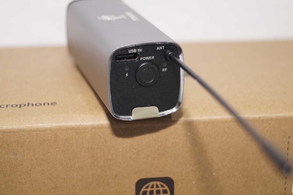 TONOR TW-620 Mikrofon bezprzewodowy z kardionalnym odbiornikiem