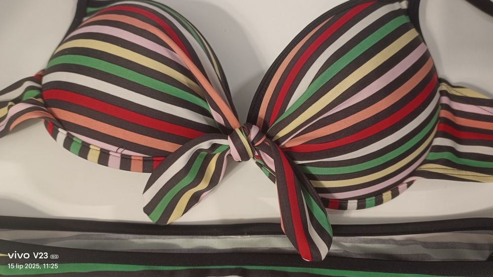 Kostium kąpielowy 70/75 B, rozmiar 36, większe S/M stan idealny