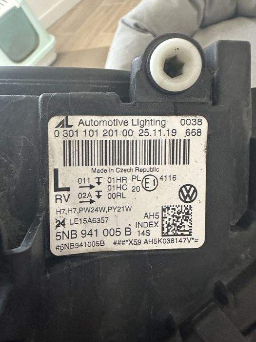 Komplet reflektorów VW TIGUAN 2016 - 2020