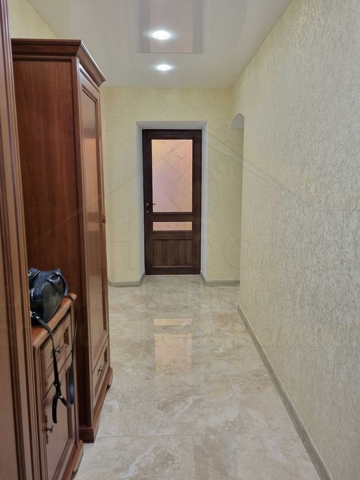 2 кімнатна квартира 77м2 в новобудові з ремонтом в районі Політеху