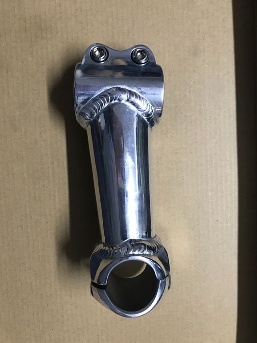 Vendo avanço em alloy, polido à mão, impecável, como novo