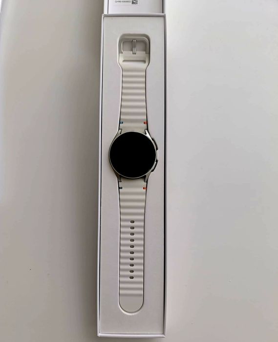 Smartwatch Samsung Galaxy 7 40mm – Kremowy   Gwarancja   Bardzo dobry