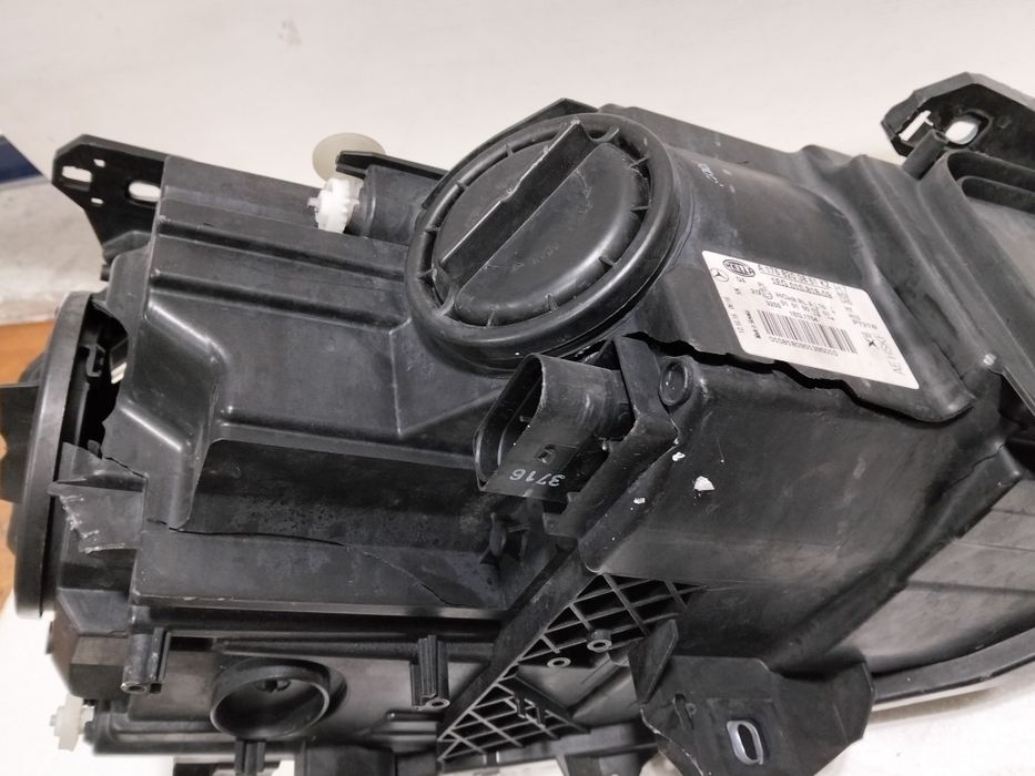 Farol Mercedes w176 classe A otica 2013