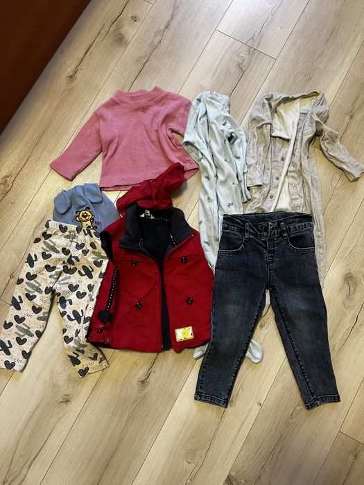 Подарую дитячі речі на 1 рік на худеньку дитину