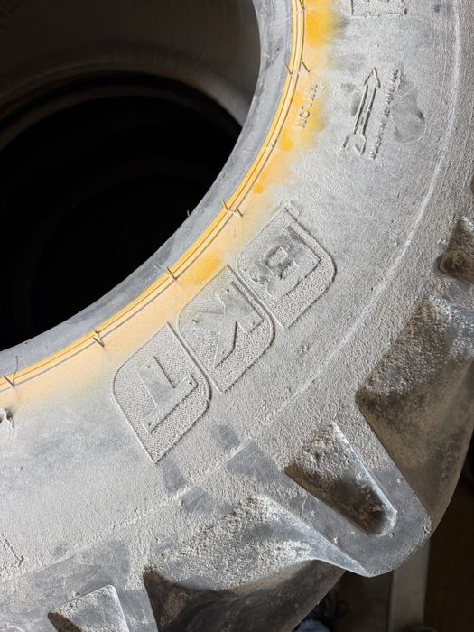Pneus BKT 15.5/80/24