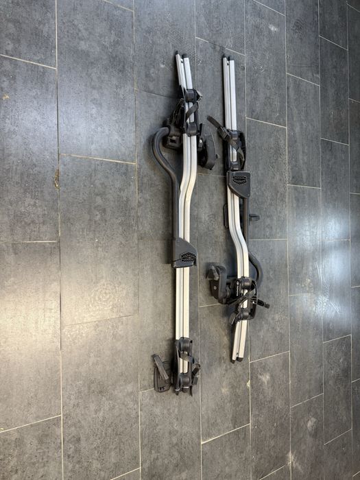 Uchwyt na bagaznik dachowy na rower thule 598