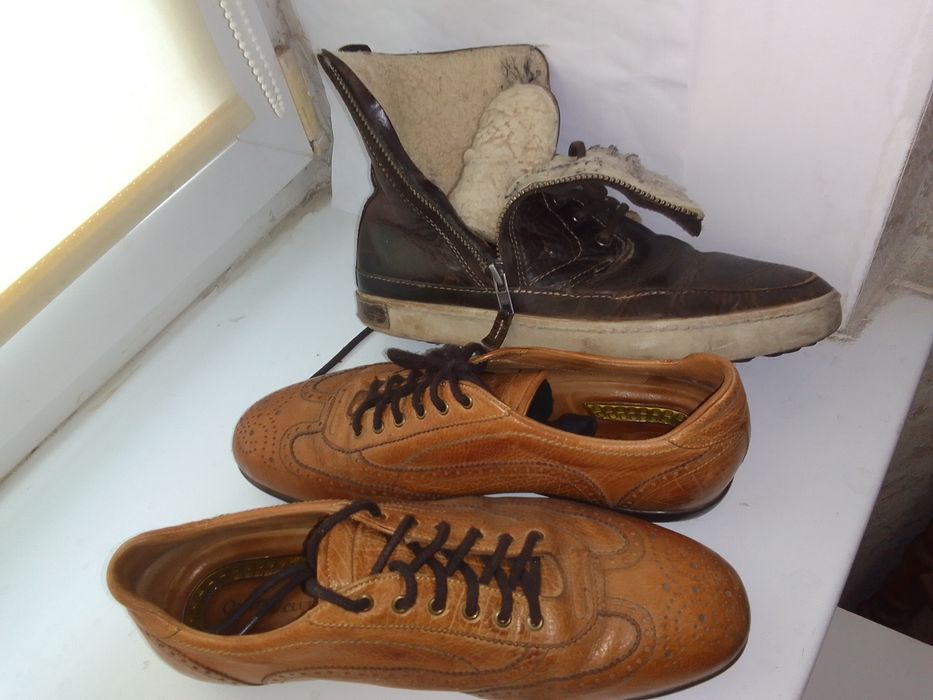 Кросовки і сапоги шкіряні 2пари-Італія;дорослі р43.ПродаютьсяОкремо