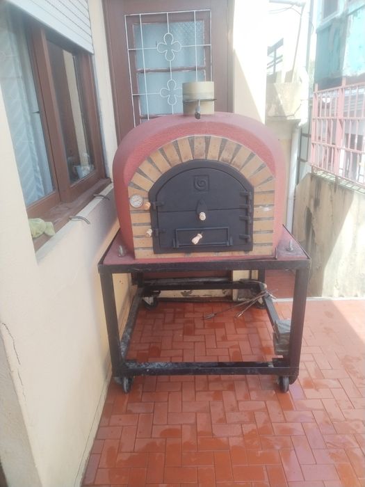 Forno a lenha  como novo