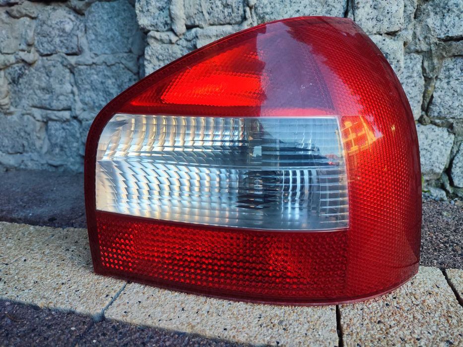 Lampa Tylna Prawa Audi A3 8L