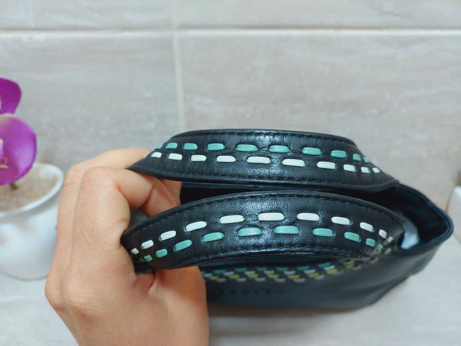 Radley компактна симпатична сумочка. натуральна шкіра.