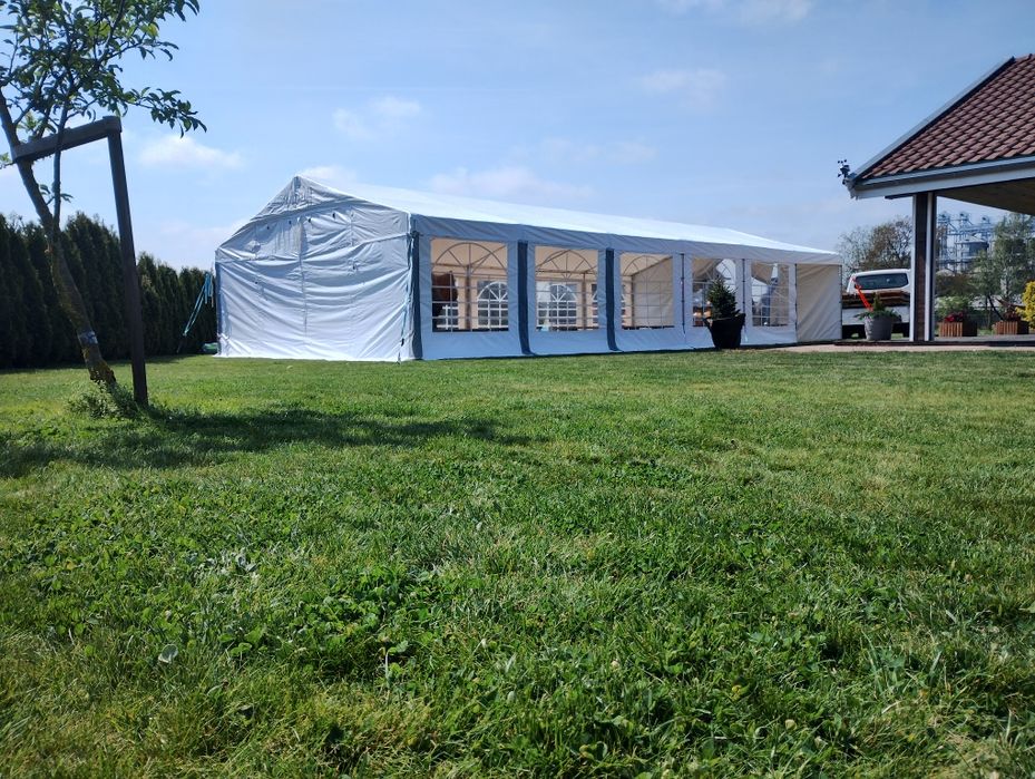 Wypożyczalnia krzeseł Wynajem Namiotów Stołów Wynajem Podłogi pokrowce