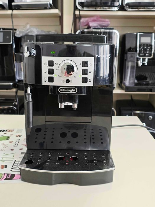 Кавомашина кофемашина Delonghi Magnifica S ECAM 22.110
