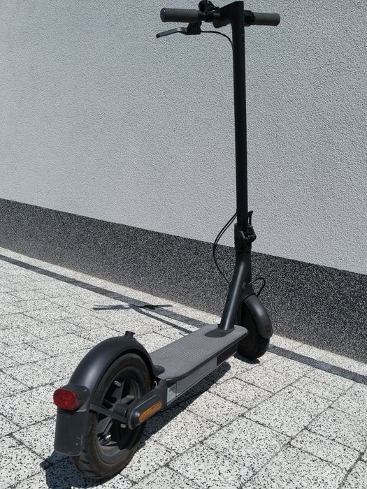 Hulajnoga elektryczna Xiaomi mi essential