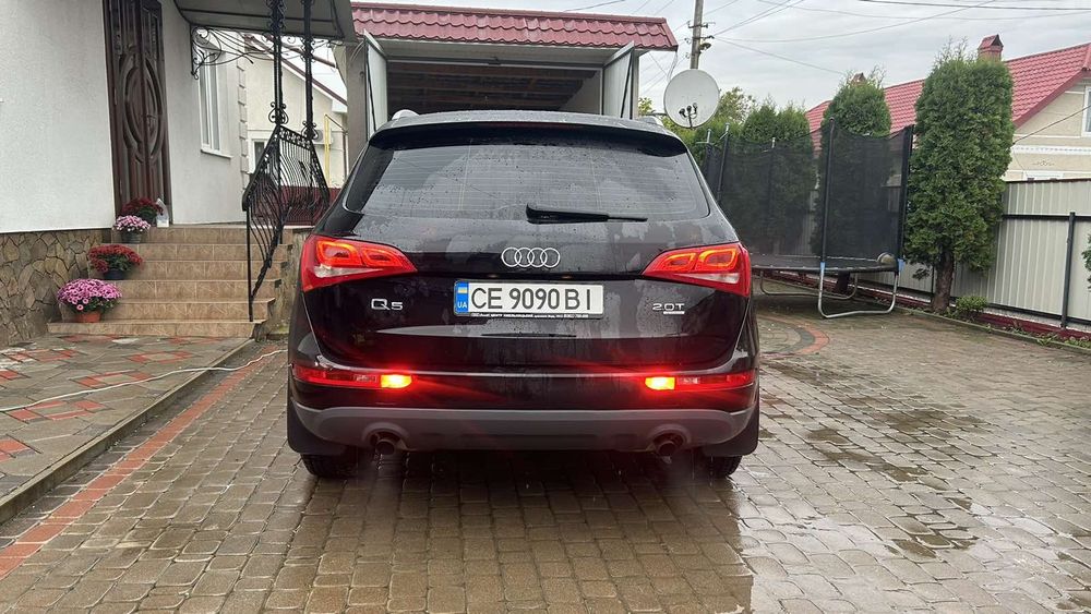 Продам машину ауді Q5