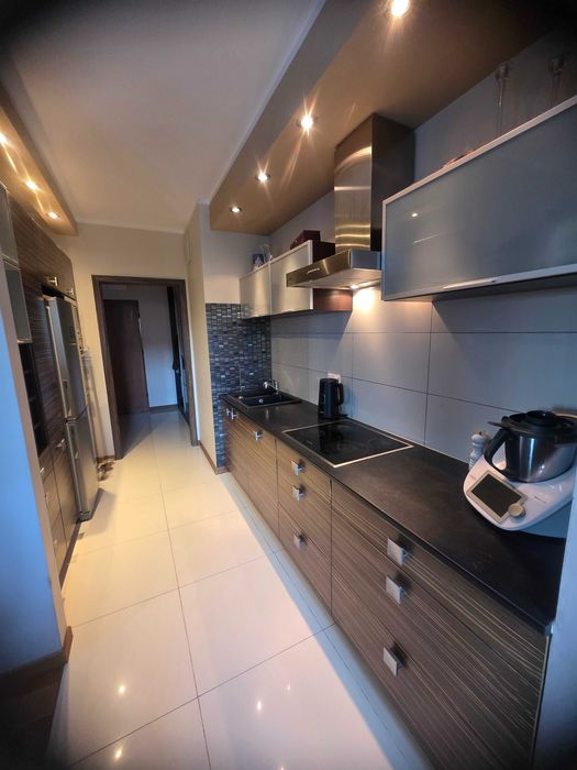 Sprzedam kompletną kuchnię, meble + sprzęt AGD