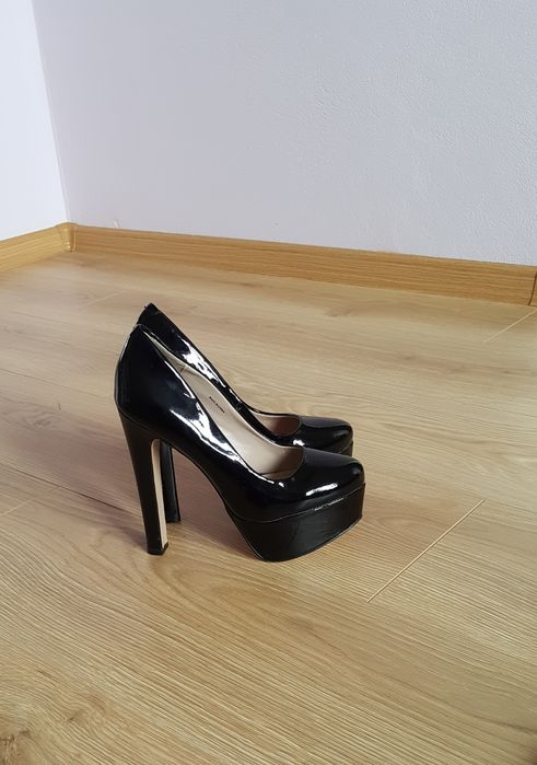 Buty kokietki Kurt Geiger