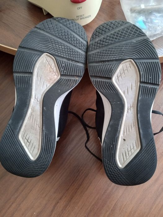 Кросівки Pro-Touch 37 розмір відмінний стан.