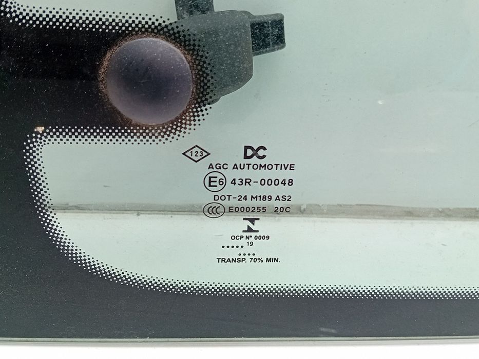 Vidro porta trás direito RENAULT Twingo III (BCM_)