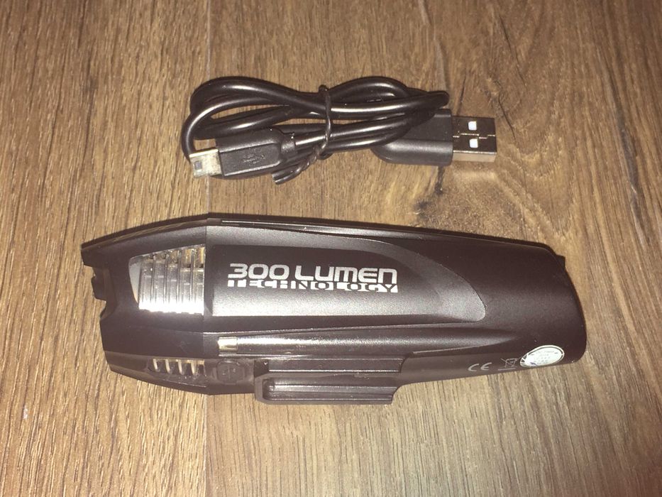 Luz Frontal para Bicicleta - BBB Strike BLS-71 LED - 300 LUMEN