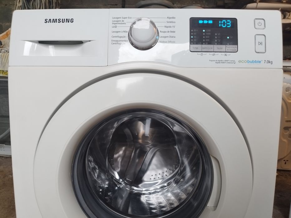 Máquina de lavar roupa461480841268449281
