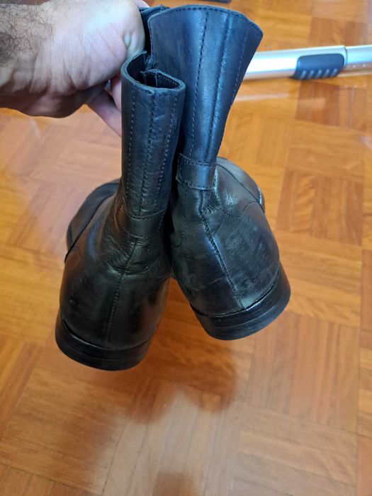 Botas cabedal 44 pretas homem usadas