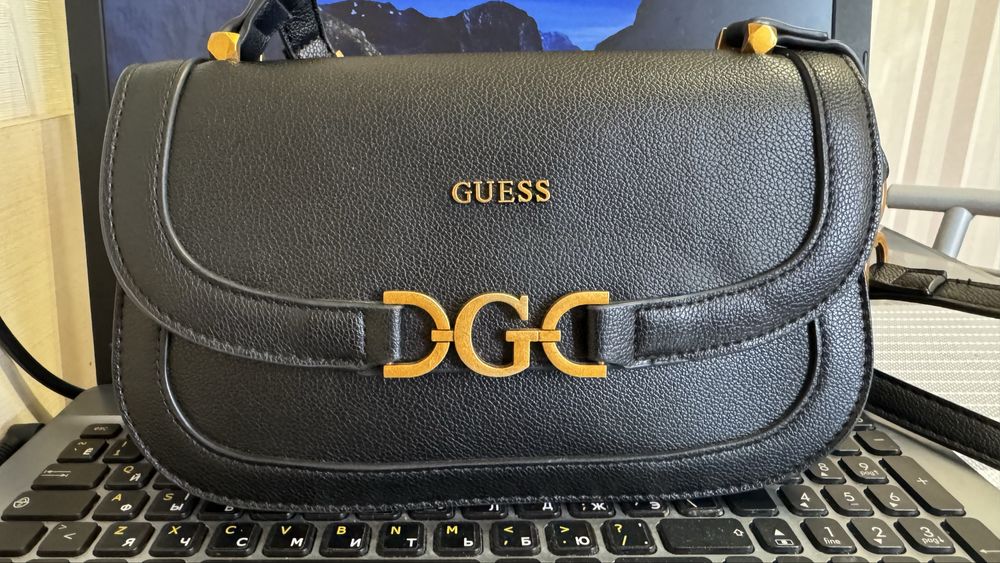 Продам Сумка Guess