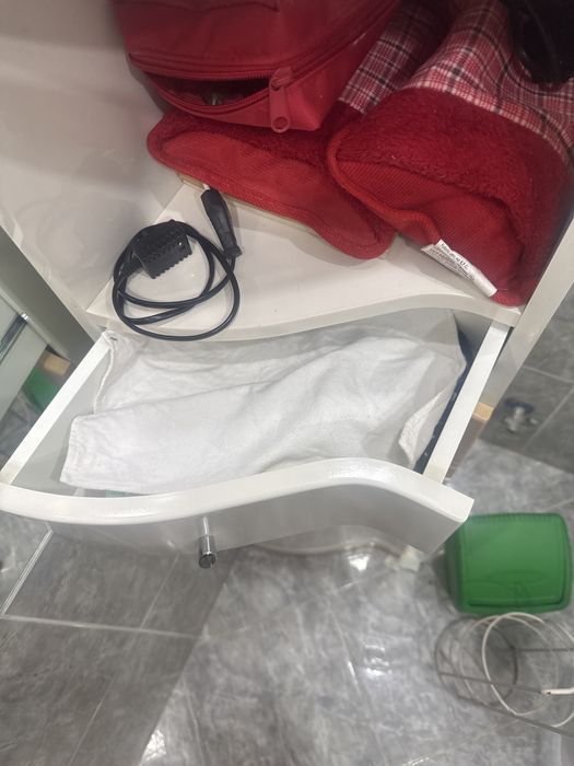 Armario de canto com muita arrumacao