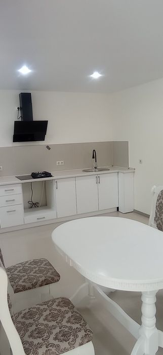 ПОДОБОВА ОРЕНДА квартир, новобудова, тепла підлога, все НОВЕНЬКЕ!!!