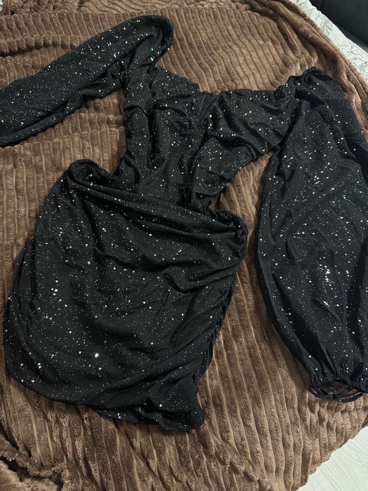 Блискуча сукня, сяюча сукня