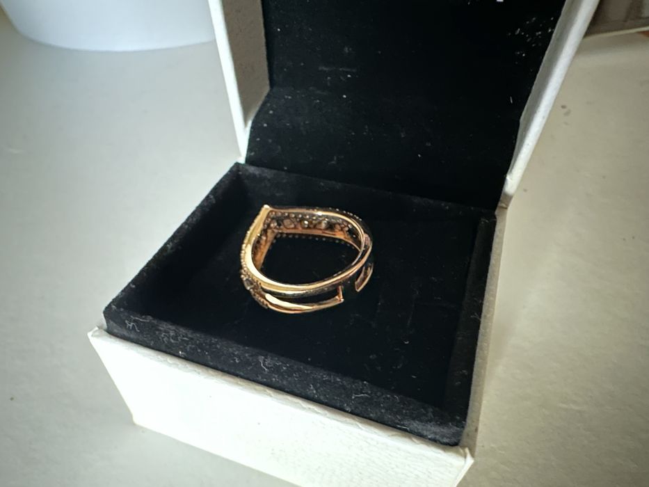 Anel Pandora Sparkling Marquise Double Wishbone