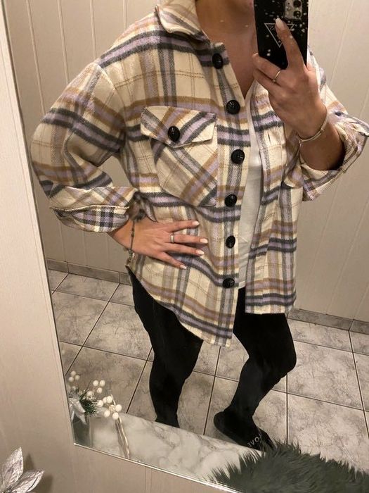 kurtka koszulowa damska narzutka przejściowa w kratę beżowa kremowa