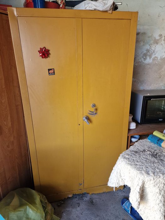 Szafa pancerna, metalowa