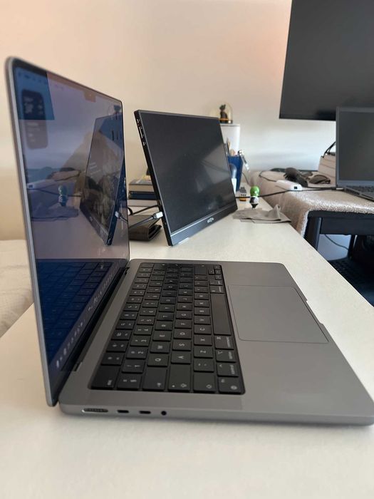 MacBook Pro M2 16GB 1TB