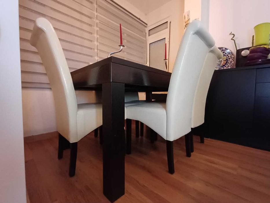 Conjunto 6 Cadeiras em Madeira Forradas a Napa Branca — 105 cm Altura