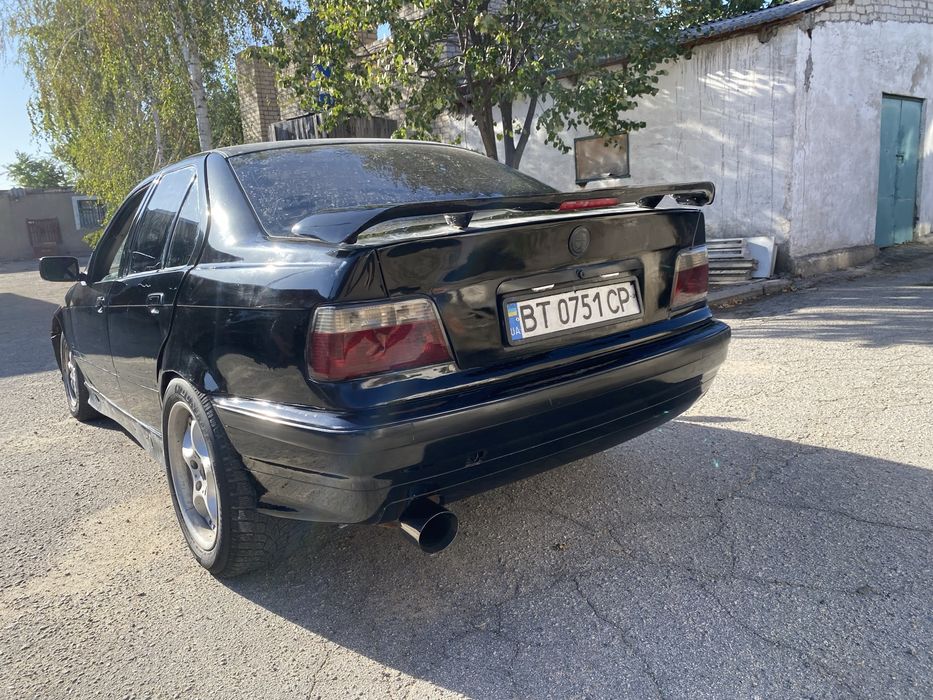 Автомобіль BMW Е36 3 серія 320І