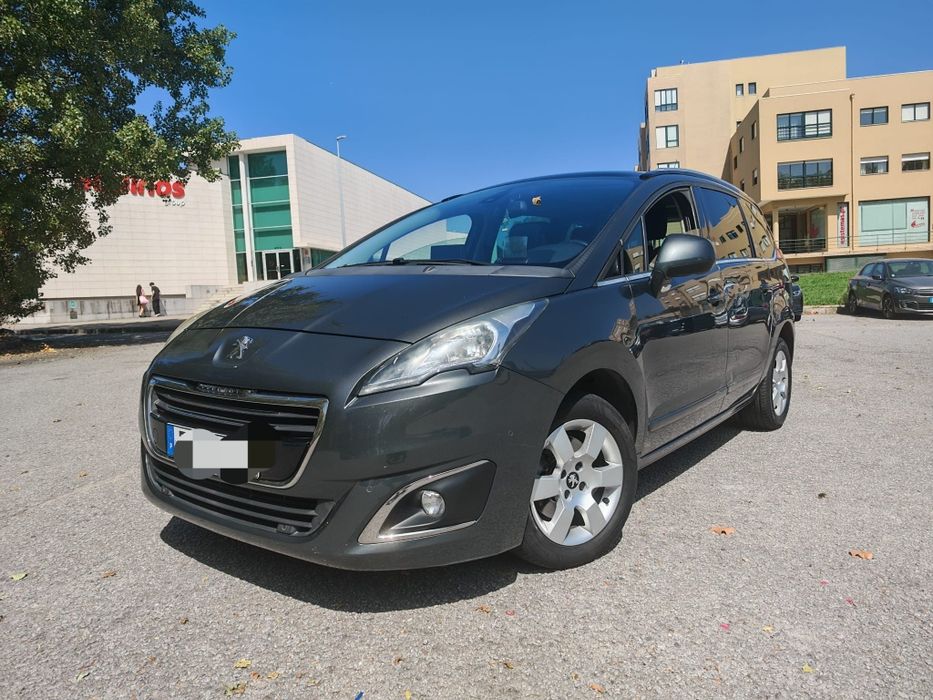 Peugeot 5008 blue HDI