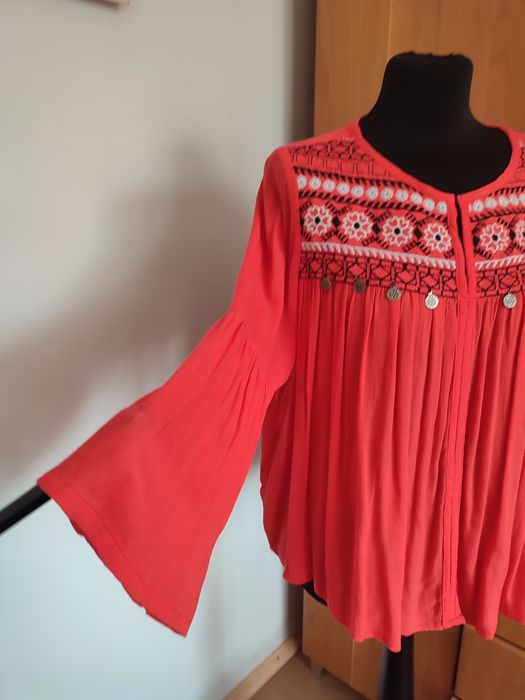 Bluzka z wiskozy Top Secret, rozmiar S/M