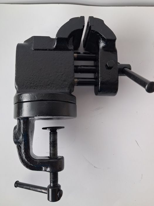 Продам поворотні настільні тиски