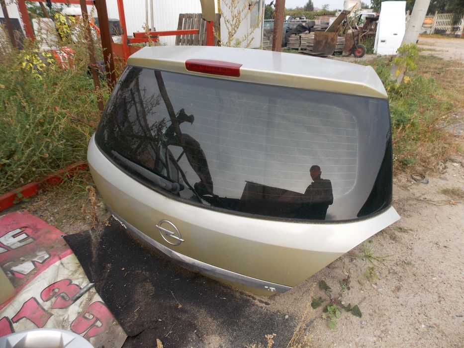 Klapa tylna Opel Astra III H hatchback 04-14 Z40H szampańskie kompletna