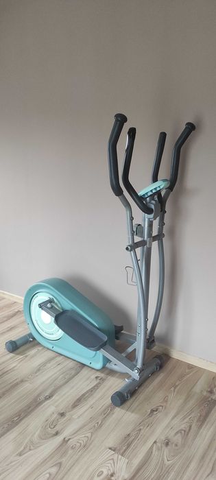 Rower eliptyczny (orbitrek) marki Domyos.