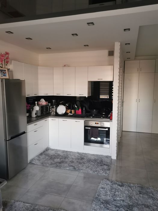 Sprzedam mieszkanie ul. Wielkopolska (blok 106) VI piętro 34,50m², balkon, komórka na piętrze, winda, zjazd dla inwalidów-bez prowizji.