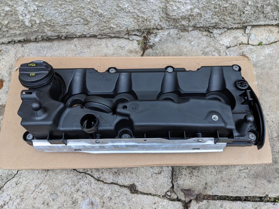 Клапана кришка VW AUDI 1.6 2.0 TDi 03L103469R CM