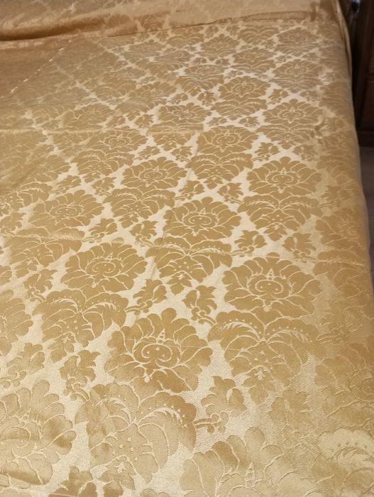 Colcha para cama cor mostarda