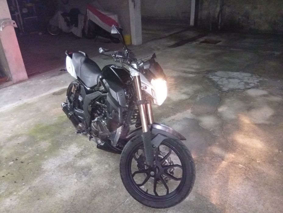 Mota UM XTREET 125 R